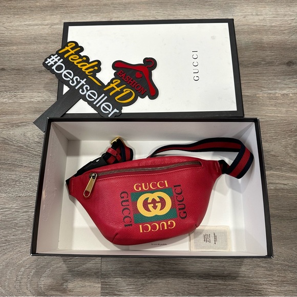 GUCCI Grained Calfskin Small Logo Belt Bag in Red - Picture 12 of 12